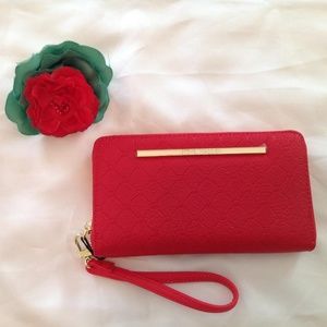 NWT Steve Madden True Red Wristlet/Clutch